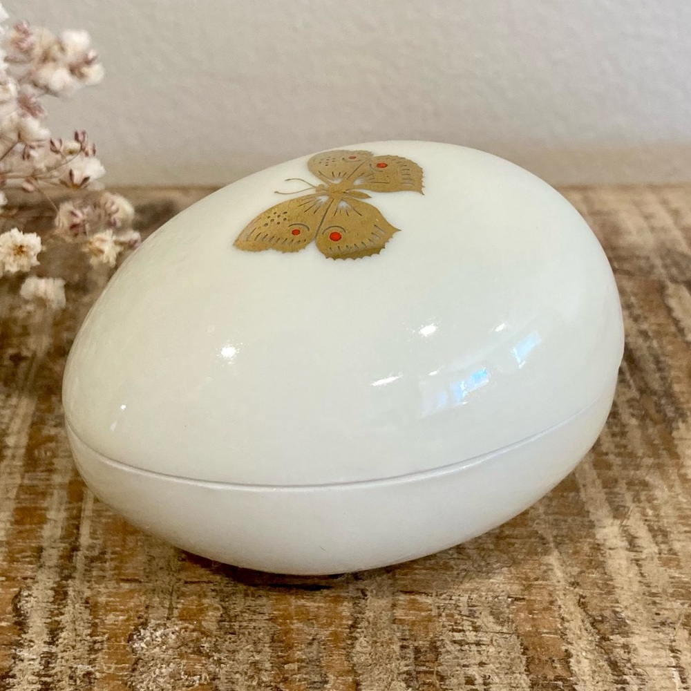 Takahashi Ceramic Egg Trinket Box with Gold Butterfly